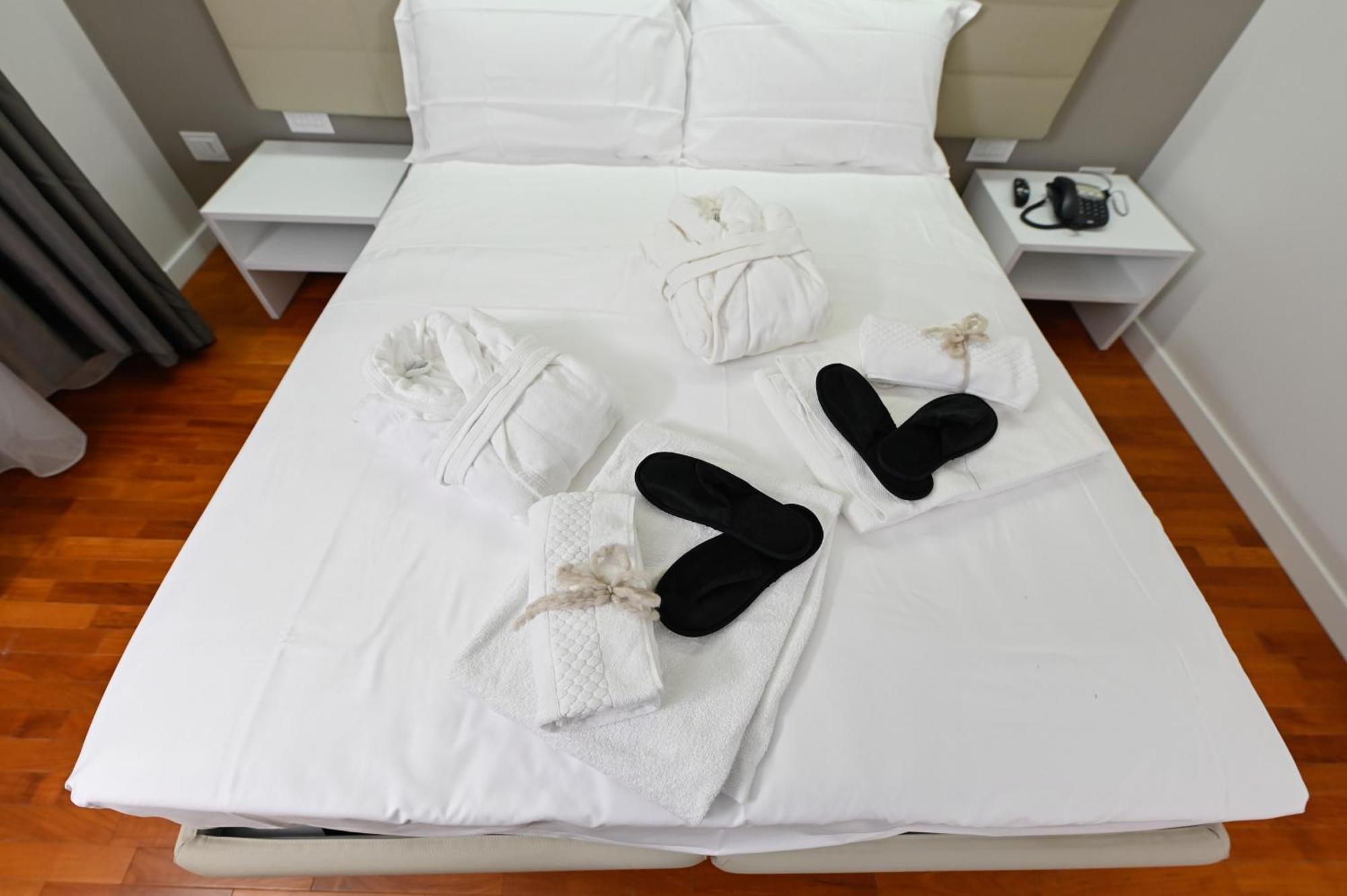 Hotel Hypnos San Giorgio del Sannio Екстериор снимка